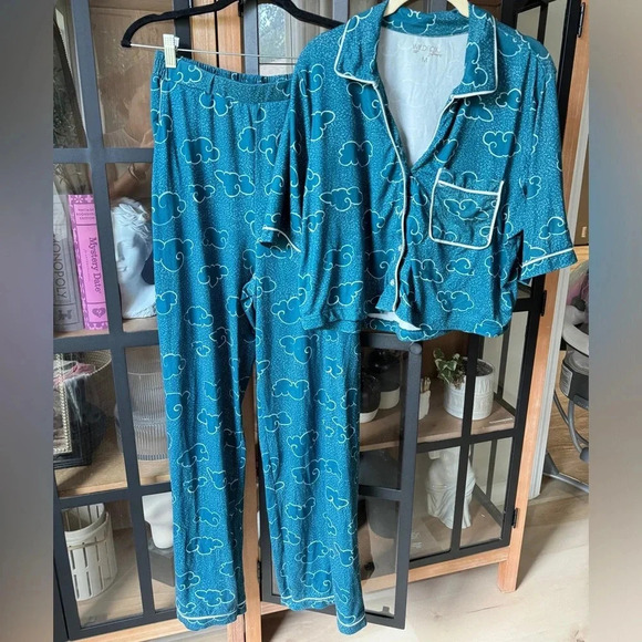 WILDFOX Pajamas Set Up In The Air Short Sleeve pants button fown shirt clouds - Picture 1 of 7